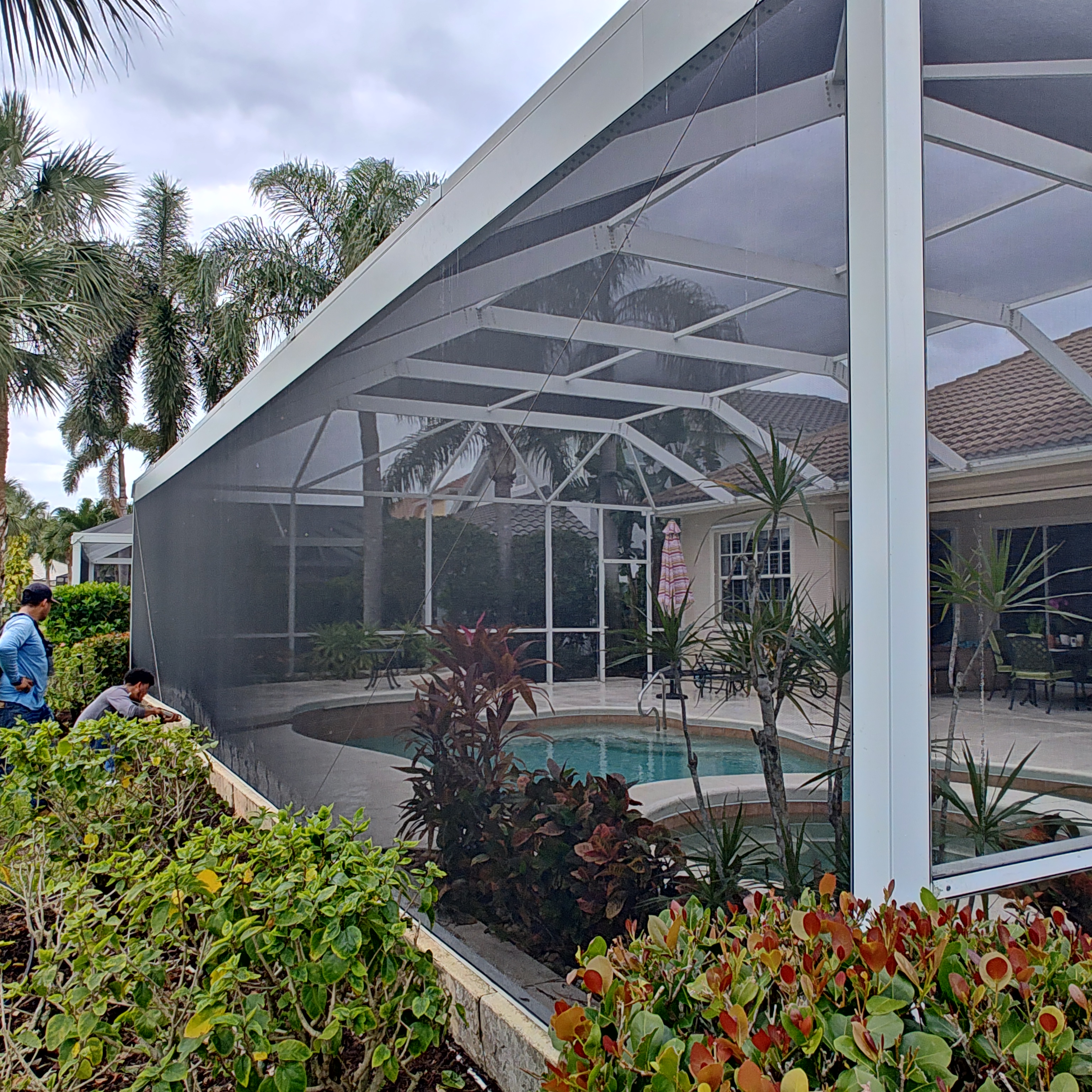 pool screen replement, super screen, panoramic view screen, aluminum repairs, mesh,
lanai screens, no see ums screens, pool screen service, pool enclosures,