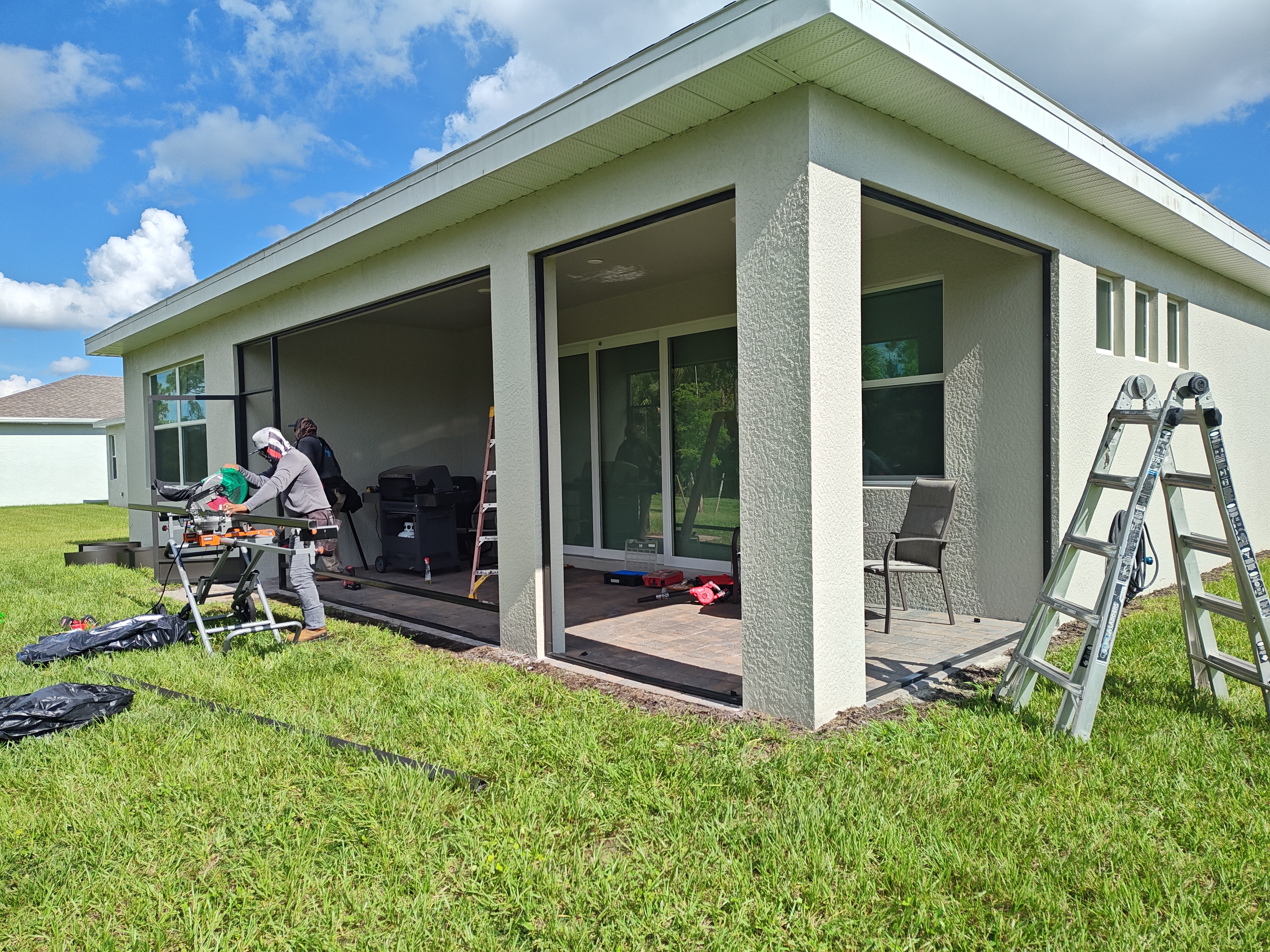 pool screen replement, super screen, panoramic view screen, aluminum repairs, mesh,
lanai screens, no see ums screens, pool screen service, pool enclosures,